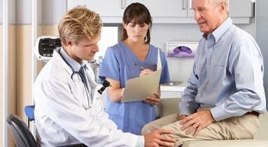 Osteoarthritis patient to inspection an orthopedic