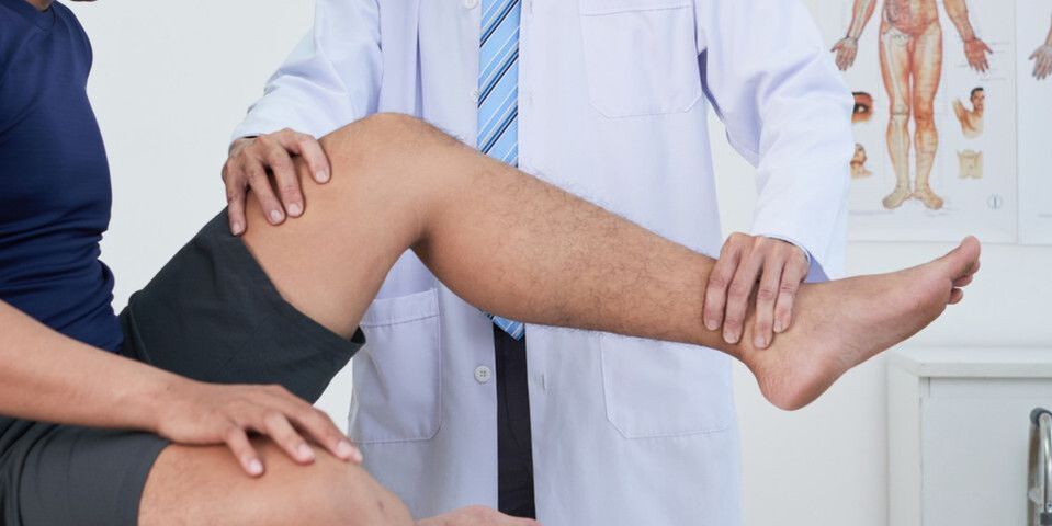 knee medical examination